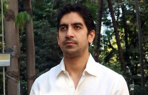Ranbir en la reunión de oración del padre de Ayan Mukerji
