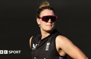 Danielle Gibson: el todo terreno de Inglaterra sufre lesiones en la espalda