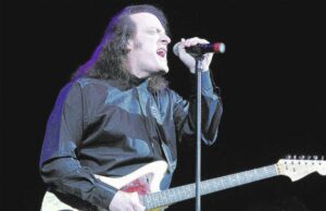 Tommy James no puede terminar el rendimiento de Las Vegas | Kats | Entretenimiento