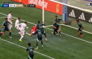 El ataque oportuno de Nathan Ordaz ayuda a LAFC a nivelar el juego contra Seattle Sounders