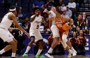 Actualizaciones en vivo de baloncesto universitario, puntajes, resultados: Texas gana 2ot thriller sobre Texas A&M