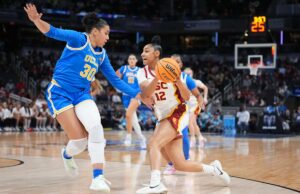 UCLA gana el primer campeonato Big Ten, superando al rival de la USC en la batalla de Los Ángeles