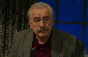La crianza de los hijos fue avivada para el Brian Cox de la sucesión de la tierra, pero no estaba preparado para esta hilarante discrepancia de doble trasero