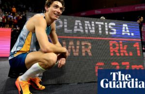Armand Duplantis golpea notas altas antes de volar al 11º récord mundial de salto polar | Atletismo
