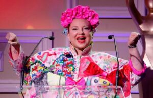 Sia dio la bienvenida al tercer bebé antes del divorcio de Dan Bernad; Los documentos judiciales revelan