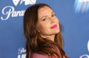 Drew Barrymore revela estar “celoso” de otros niños que crecen; Dice que es 'devastador' no tener 'dinámica familiar tradicional'