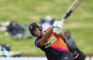 Brett Hampton: Hampshire Sign All-Trounder para reemplazar a Jack Edwards
