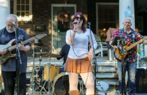 La popular banda de Greenville Hot como Pepper lanza el primer álbum | Entretenimiento