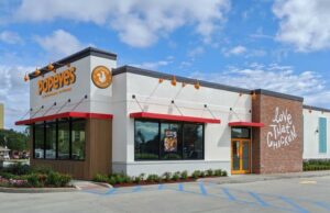 ¿Te encanta ese pollo de Popeyes? La popular cadena de comida rápida puede llegar a Woodburn