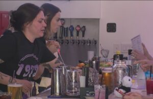 El bar deportivo femenino abre en Austin como el primero en la ciudad