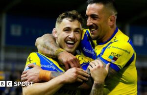 Super League: Warrington Wolves 16-14 Leeds Rhinos