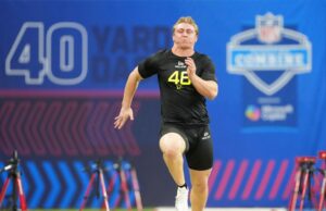 Ethan Downs de Oklahoma lidera en la press de banca en NFL Combine