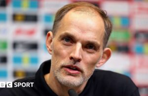 Thomas Tuchel: El jefe de Inglaterra dice que debe ganarse el derecho de cantar el himno nacional
