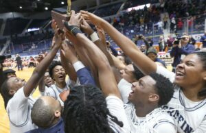 World of Consulty Tops Waterloo en la Sección V Clase B1 Baloncesto de los niños Final: ver las fotos