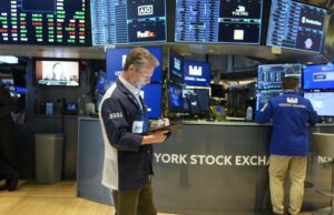 Las acciones asiáticas caen después de que Wall ST se retire por los temores por encima de la economía estadounidense de los aranceles de Trump