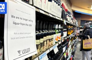 El guerrero comercial que empuja aranceles Trump está enfrentando al mundo, y el mundo está luchando