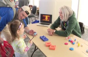 Discovery World's Girls & STEM inspira a las niñas a buscar ciencias