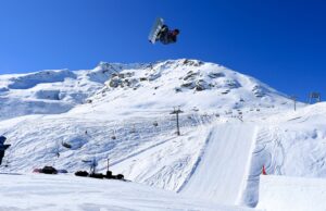 Programe actualizaciones para el campeonato mundial de Engadin 2025 Calificación Slopestyle