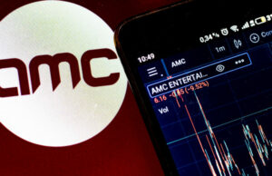 A pesar de la sobretensión de los ingresos del cuarto trimestre, las acciones de AMC Entertainment (AMC) aún se hunden