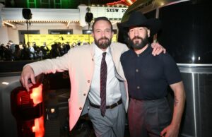 Ben Affleck llama a la línea bailando su truco más duro en 'The Contencant 2' en el estreno de SXSW