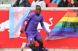 El jugador de fútbol de Orlando Pride Barbra Banda, que es CIS, está recibiendo una vez más el abuso de anti-trans