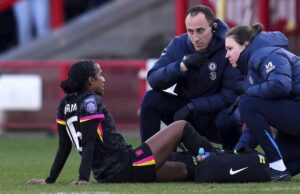 Naomi Girma está herido en su debut en el Chelsea después de la transferencia de récord mundial