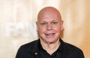 MTV VJ Matt Pinfield confirma que se está recuperando después de sufrir accidente cerebrovascular