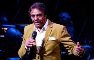 Johnny Mathis anuncia la jubilación de las giras de 89 años