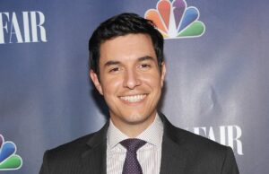 5 cosas que deben saber sobre el próximo anfitrión de 'Nightly News' – Hollywood Life