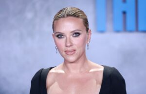 Scarlett Johansson dice que ha presionado para estar en Instagram para películas