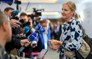 El principal trabajo político en el deporte mundial va al ex nadador de Zimbabwe Kirsty Coventry – Político