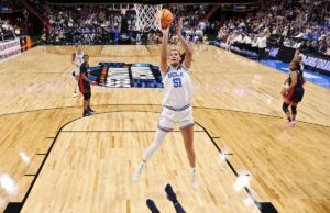 ¿Cómo se resuelve un problema como el 6-7 Lauren Betts de UCLA? Ole Miss no pudo. ¿Alguien puede?