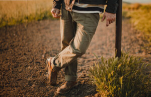 El pantalón de espiga de Iron & Resin, la brigada de espiga de inspiración vintage, es el mejor caballo de batalla de estilo