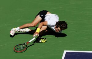 El tenis se inclina a la voluntad del viento en Indian Wells mientras el clima del desierto desglosa a los jugadores de curso