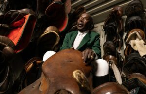 Karabo Mooki celebra el primer saltador negro de Sudáfrica