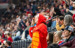 El equipo de hockey de las ligas menores de Atenas busca establecer récord mundial