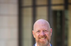 Leif Wenar '87 aplica verdades éticas en un mundo imperfecto