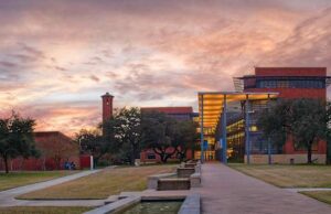 La Universidad de Trinity prohíbe a los atletas transgénero competir en deportes femeninos
