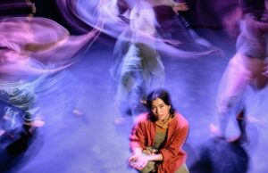 La nueva obra de Ankita Raturi 'Fifty Boxes of Earth' se estrena en St. Paul