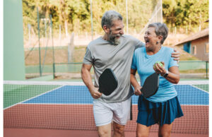 La mayoría de los jugadores de Racket Sport pueden regresar para jugar a un nivel de habilidad similar después de la artroplastia conjunta