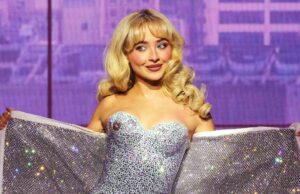 Posiciones más obscenas de Sabrina Carpenter: Torre Eiffel y más