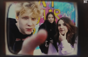 Netflix acaba de lanzar el trailer de sus nuevas docuserías sobre influencia infantil (y es escalofriante)