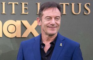 Jason Isaacs aclara el comentario 'doble estándar' sobre escenas desnudas