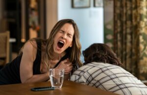 Melanie Lynskey de Yellowjackets tenía miedo de la escena caníbal de Hilary Swank