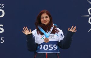 Anchorage Snowboarder muestra la velocidad, gana la medalla de bronce en los Juegos Olímpicos Especiales del Mundo