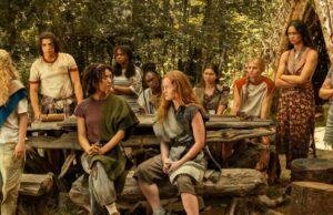 Simone Kessell de Yellowjackets apoya la crítica de los fanáticos después de la muerte de Lottie