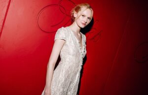 Alex Consani dice que estará “en las calles” luchando por personas trans