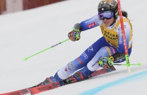 Federica Brignone dirige nuevamente en el gigante de la Copa Mundial Slalom. Mikaela Shiffrin esquís fuera de la primera carrera