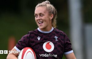Hannah Jones: el capitán de Gales consideró futuro después de contratos fila