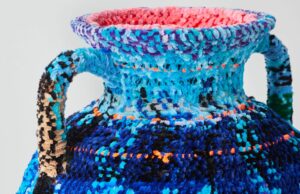 Salvador Domínguez confronta la identidad y el trabajo a través de embarcaciones de limpiador de tuberías tejidas – Colosal